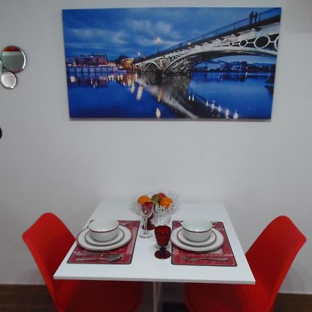 Apartamento En Triana Sevilla Kültér fotó